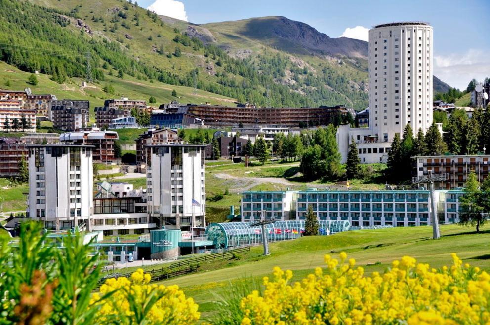Attico Villaggio Olimpico Сестриере Экстерьер фото